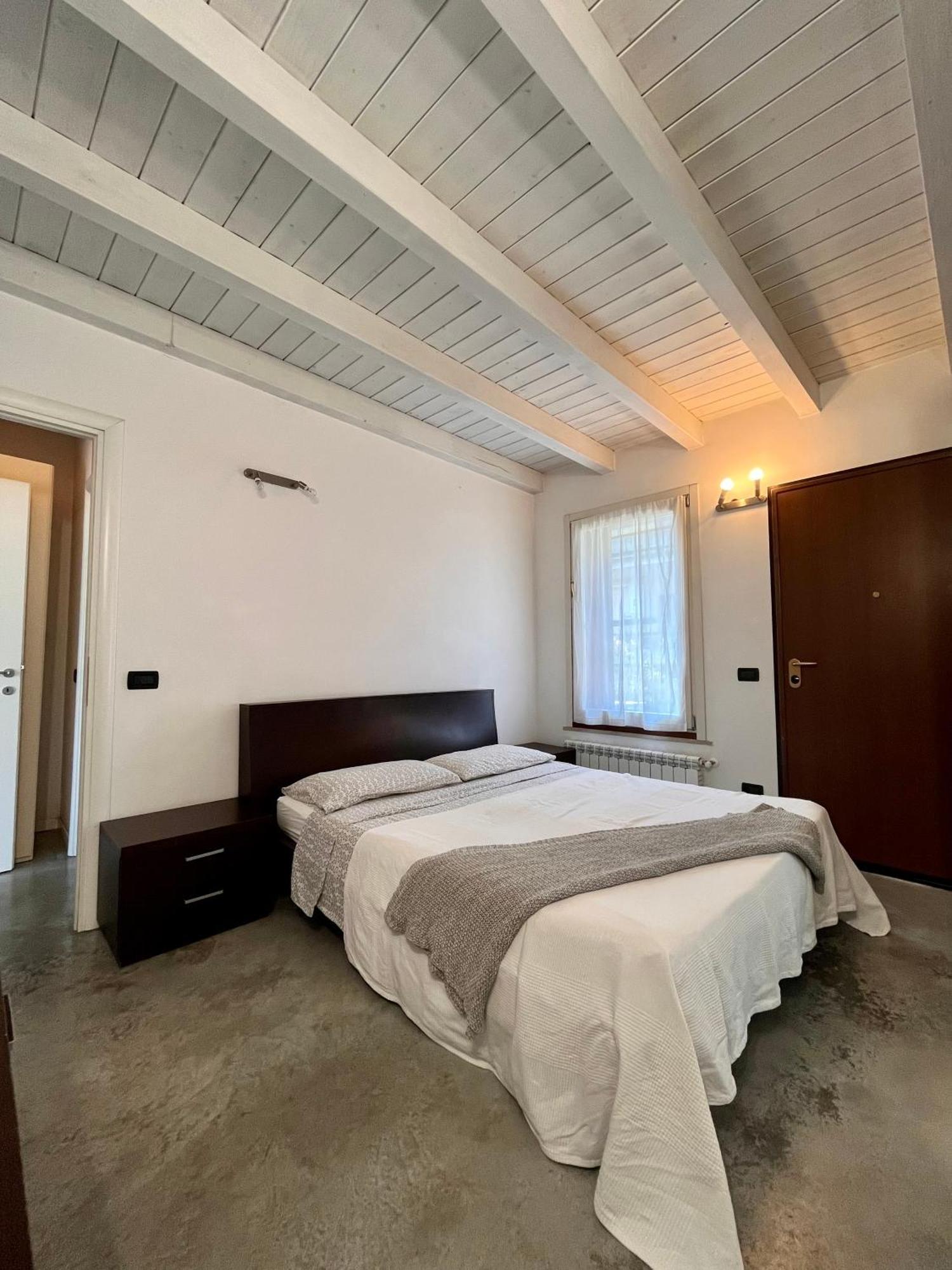Case Vacanza Le Vele Desenzano del Garda Exterior photo